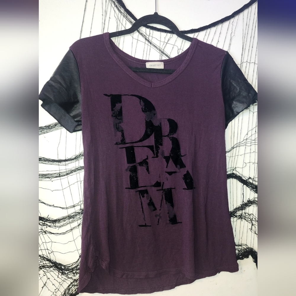 ✨️Purple and Black Short Sleeve Tee✨️